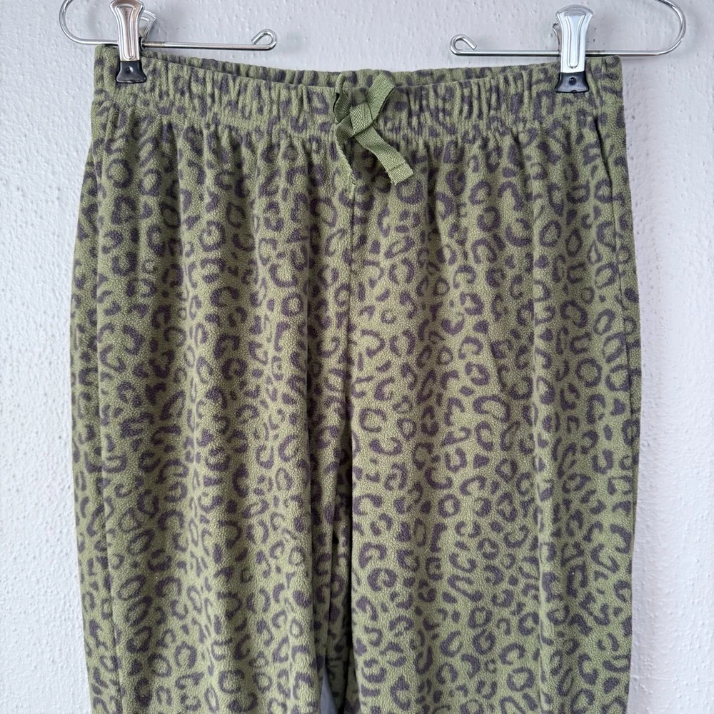 Old Navy Green Leopard Kids Pajama Set